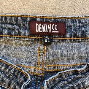 Lovely ladies denim co jeans 16